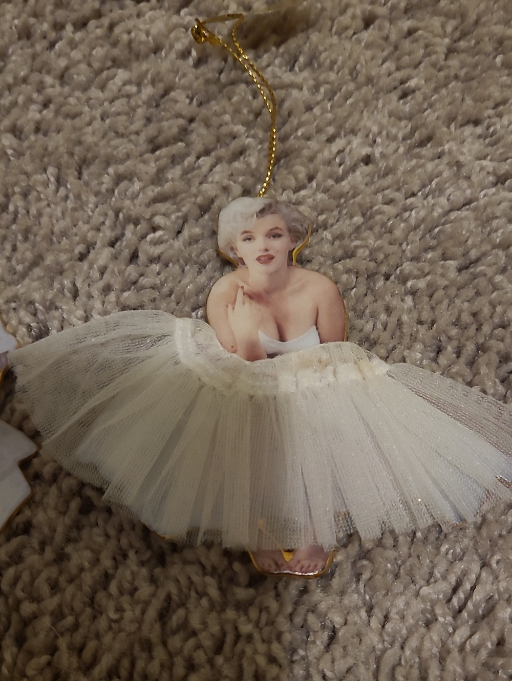 Vintage Marilyn Monroe Ornament Set.. Priced As A Set.. Will Sell In Bundles - Picture 1 of 6